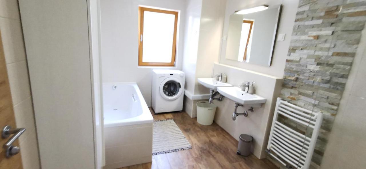 Apartments Domovoj Medvode Ngoại thất bức ảnh